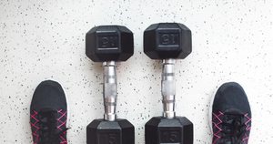 warm-up-dumbells-cold-home-gym-in-winter